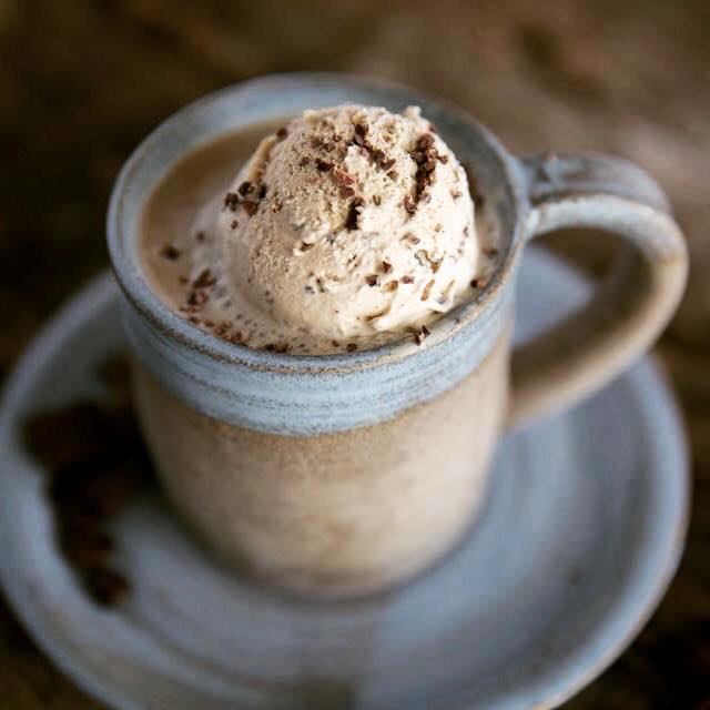 אילו קפוצ'ינו ושוקולד חריר